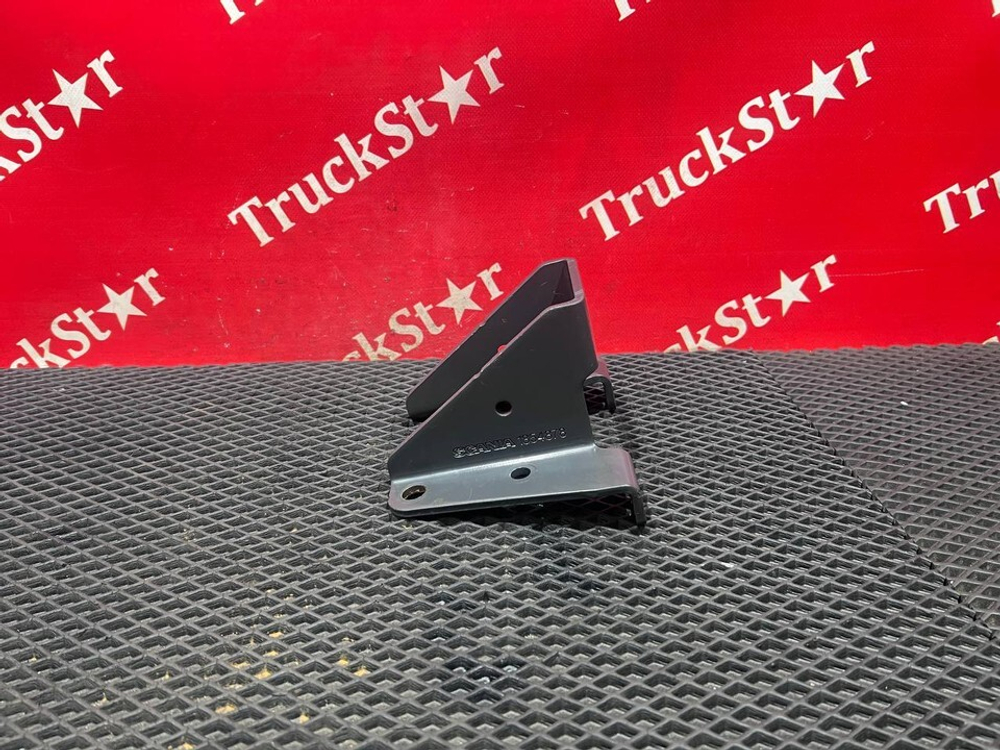 Кронштейн крыла заднего 2021г