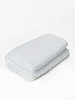 Одеяло "Лебяжий пух" легкие сны (стандарт), 1,5 спальное 140*205, микрофибра (200г/м2)