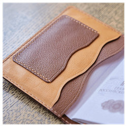 Кожаная обложка на паспорт «Лев»