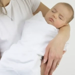 SwaddleDesigns SD-021DG Фланелевая пеленка для новорожденного - White with Dark Gray Trim