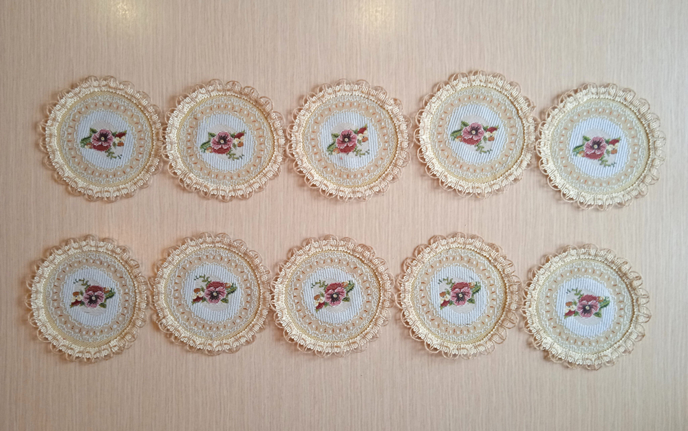 Набор гобеленовых салфеток Анютки D15 см 10 шт
