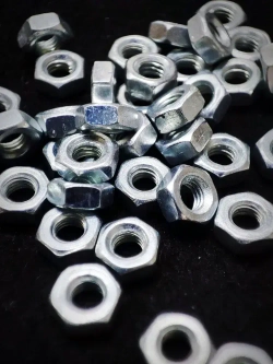 Гайка М3 шестигранная, стальная (оцинкованная) DIN934 - 50 штук (размер под ключ 5,5мм)