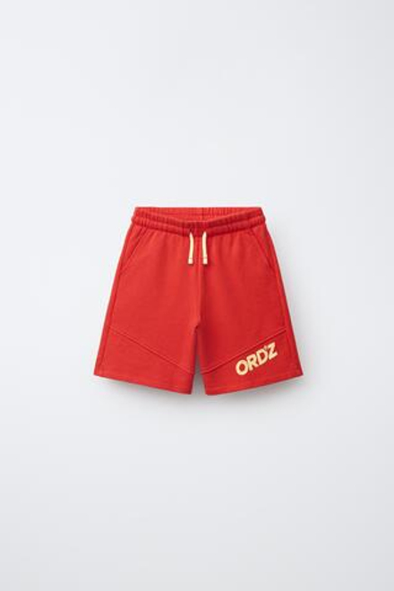 ZARA ШОРТЫ ИЗ МЯГКОЙ ТКАНИ С ЛОГОТИПОМ, БЕЛЫЙ/КРАСНЫЙ