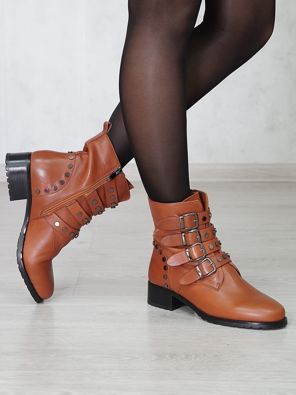 Полусапожки женские VARANESE T112-D18