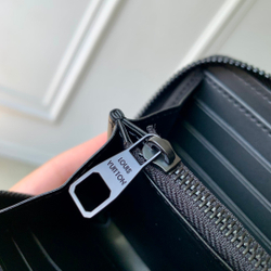 Louis Vuitton Zippy Wallet Horizontal