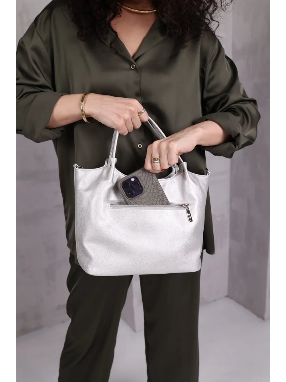 сумка через плечо средняя тоут классическая