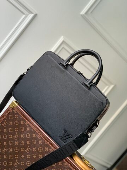 Louis Vuitton Bag 39 cm