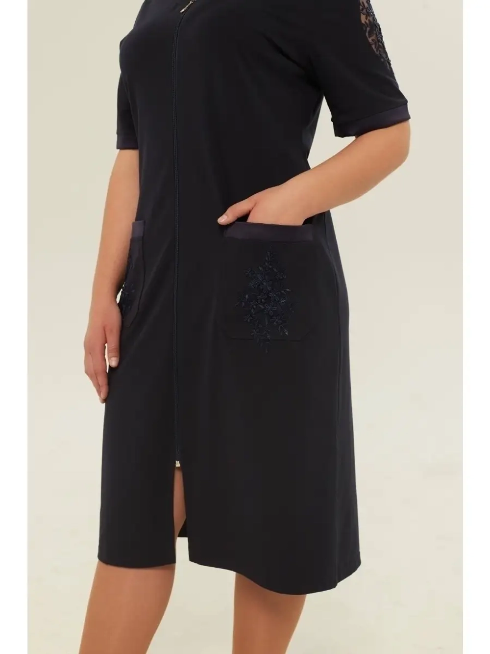 Халат трикотажный с гипюром домашний на молнии