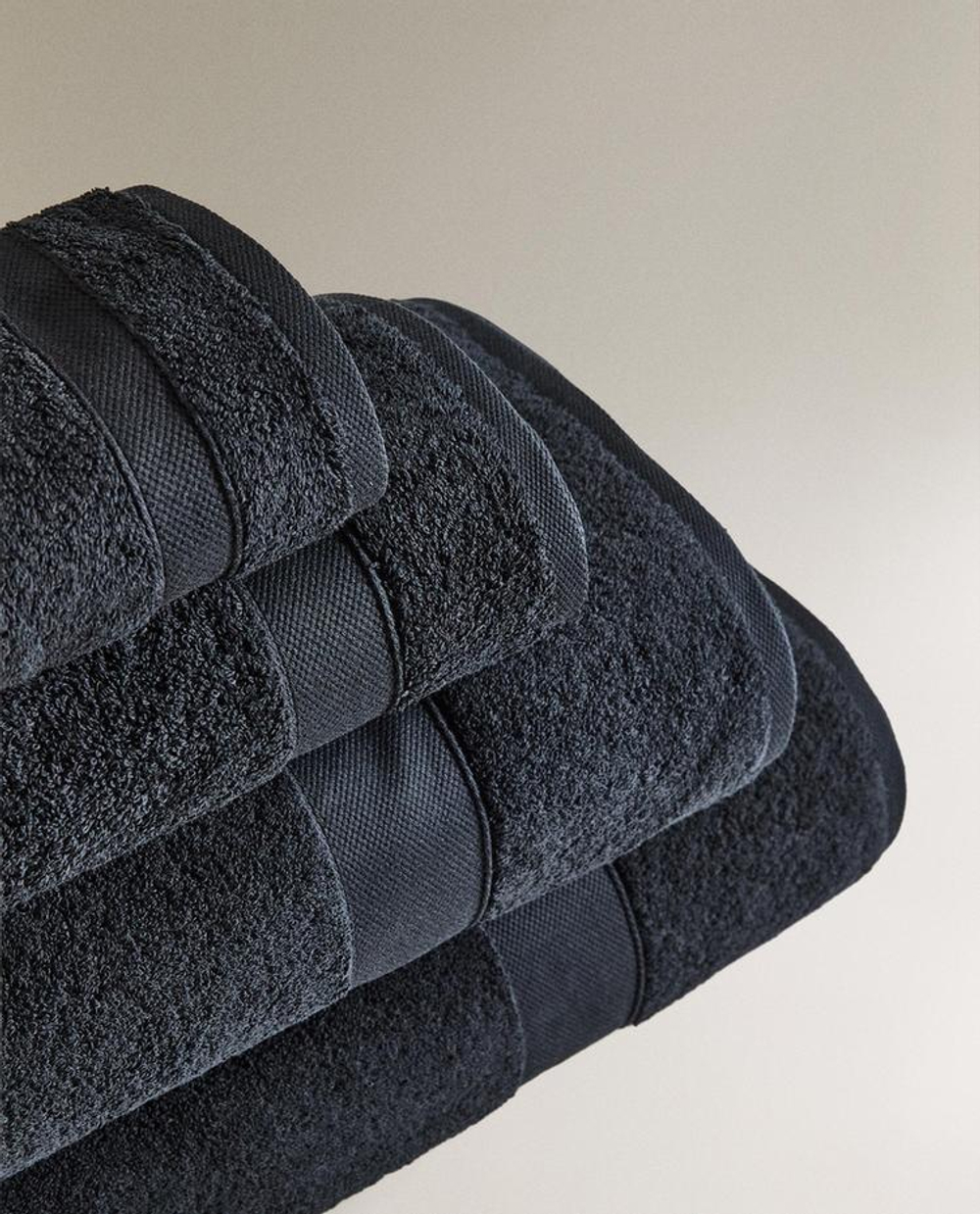 ZARA HOME ПОЛОТЕНЦЕ ИЗ ХЛОПКА ВЫСШЕГО КАЧЕСТВА, ЧЕРНЫЙ
