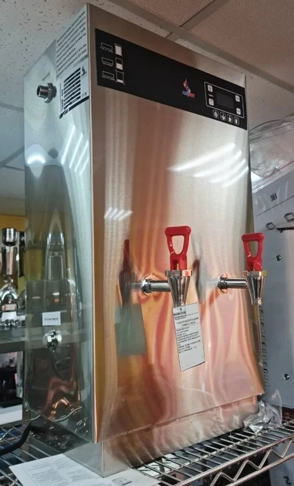 Кипятильник проточный Airhot CWB-60