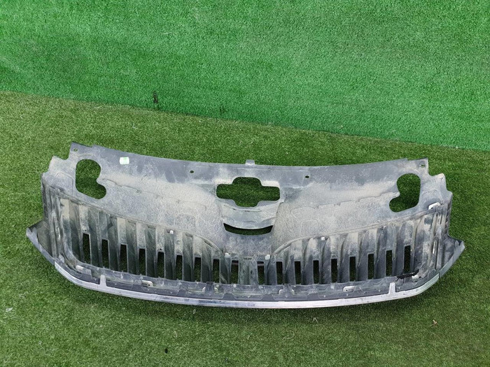 Решетка радиатора Skoda Rapid 1 (2012-2020)