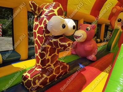 Надувной батут "Зверята с крышей" 11*7*6 м