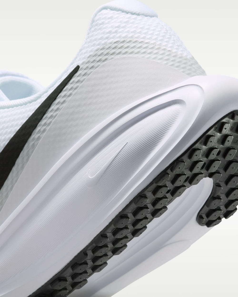 Кроссовки мужские NIKE REVOLUTION 8