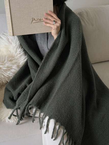 Плед мохеровый хвойно-зеленого цвета из коллекции essential, 130х180 см