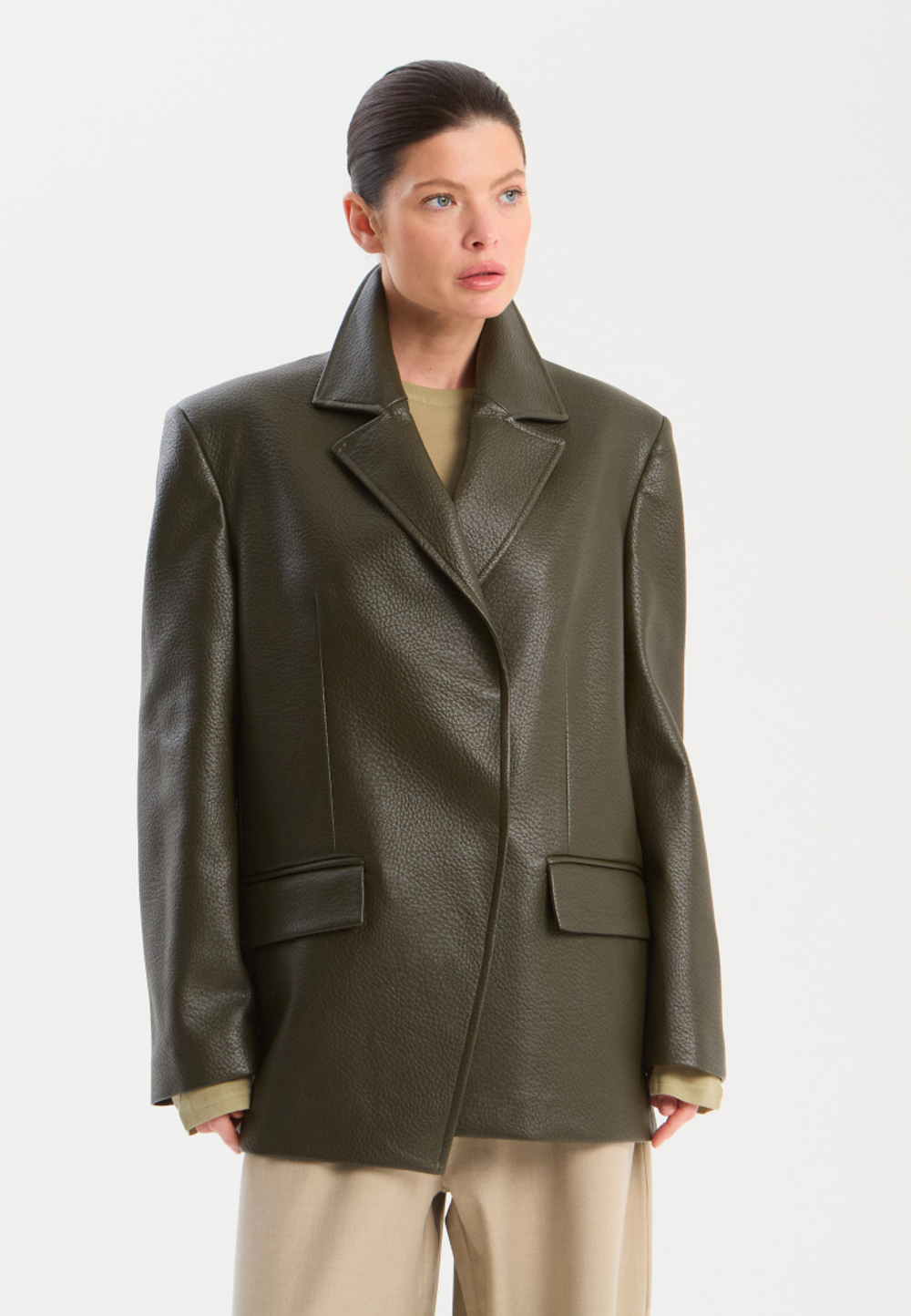 Полупальто из экокожи