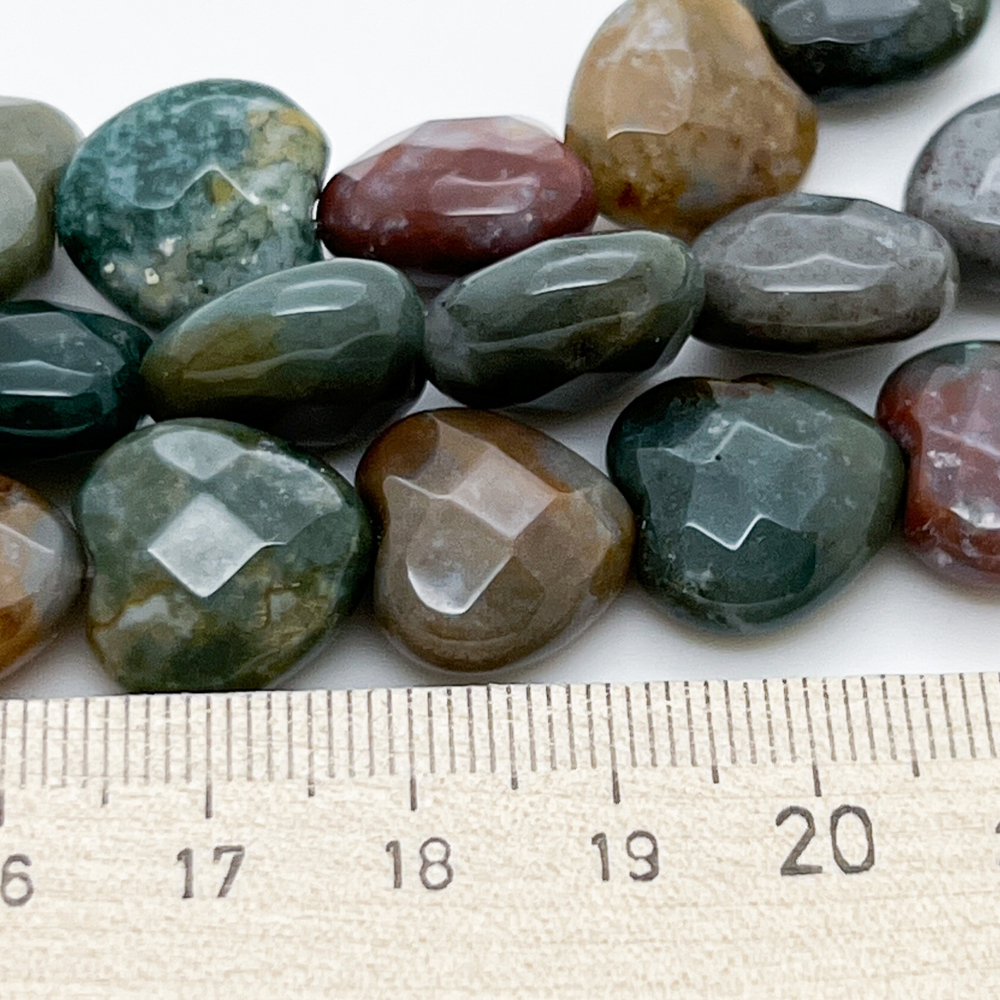 Халцедон ("Индийский агат"), сердце с огранкой, размер около 15 мм, цена за набор 5 шт