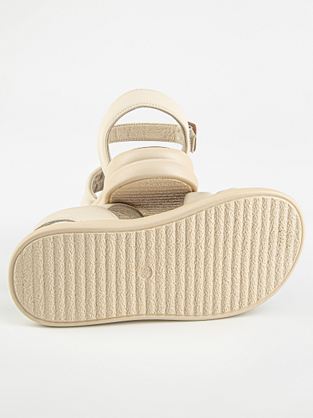 Сандалии летние