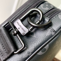 Louis Vuitton Alpha Messenger