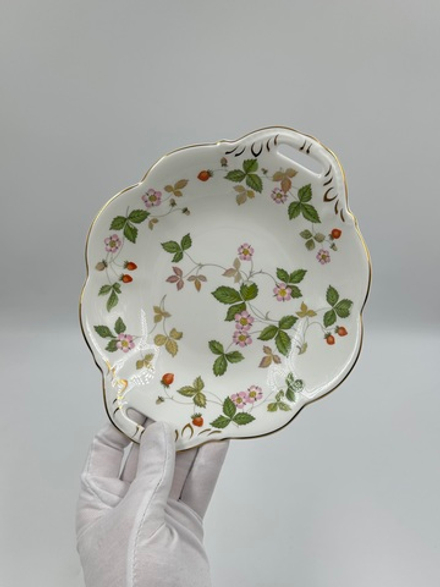 Блюдо с ручками Wedgwood, Wild Strawberry