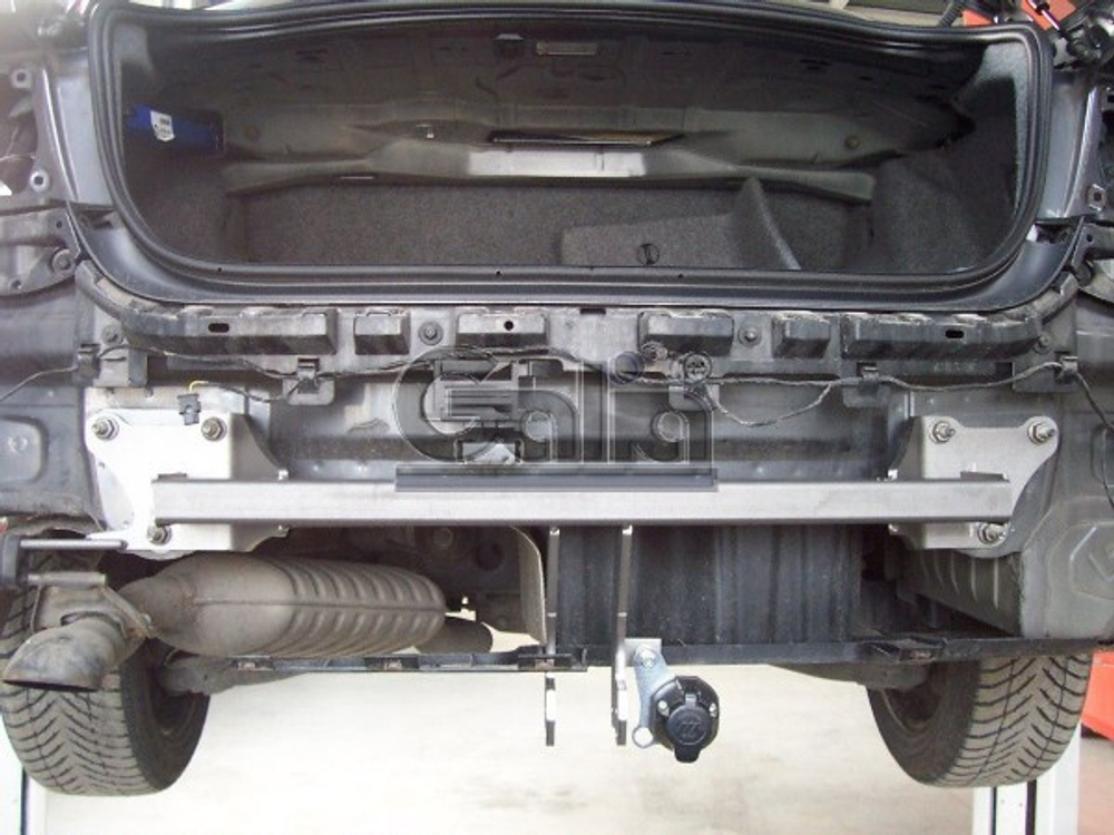 Фаркоп оцинкованный Galia B016A для BMW 3-Series E90/E91 седан/универсал/купе 2005-2011(паспорт и сертификат в комплекте)(без электрики)