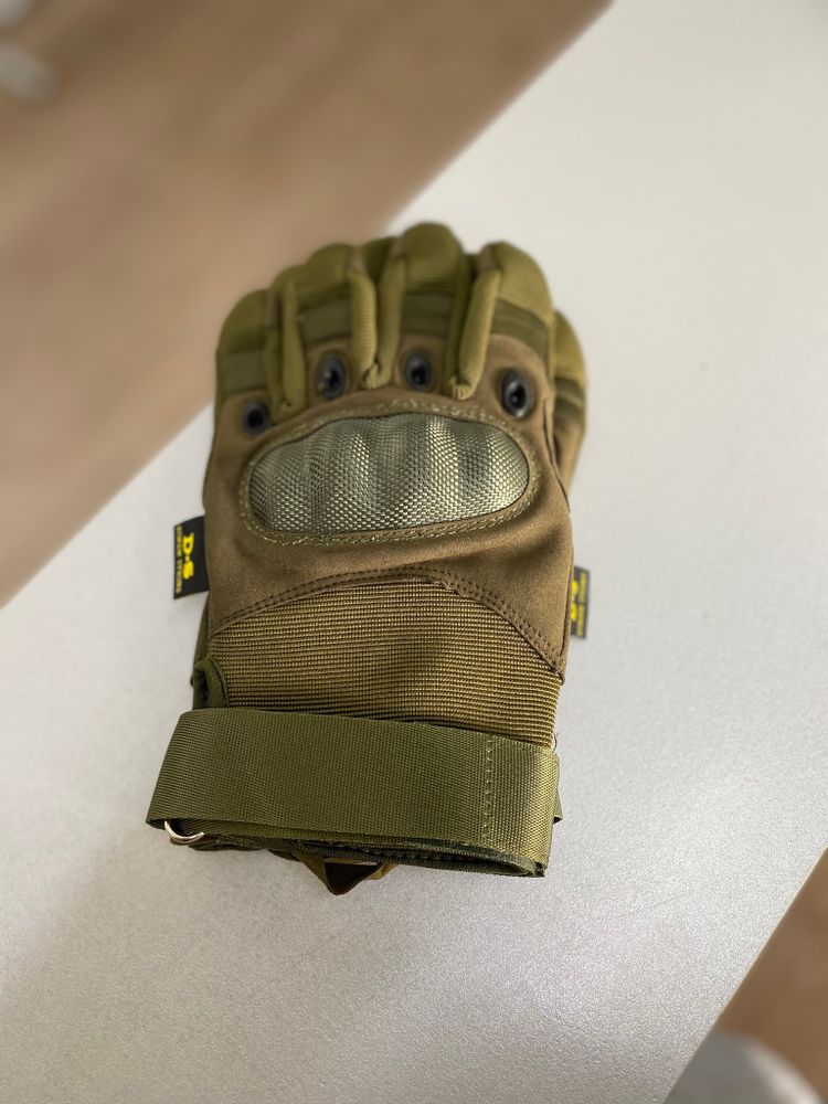 Тактические беспалые перчатки с пластиковыми вставками / олива