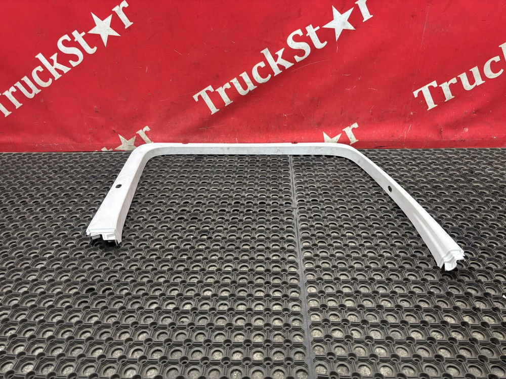 Накладка двери левая 2023г