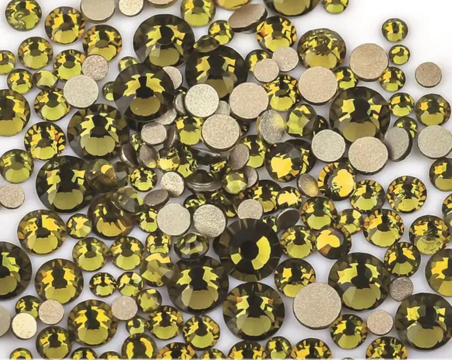 Стеклянные стразы  (размер микс) 1140шт, цвет лайм