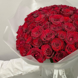 «Рубиновое сияние» Букет из 51 Красной розы 50 см