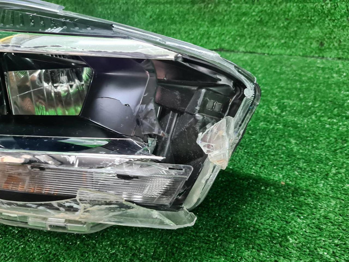 Битая Фара правая Chery Tiggo 4 (2018-2023) LED