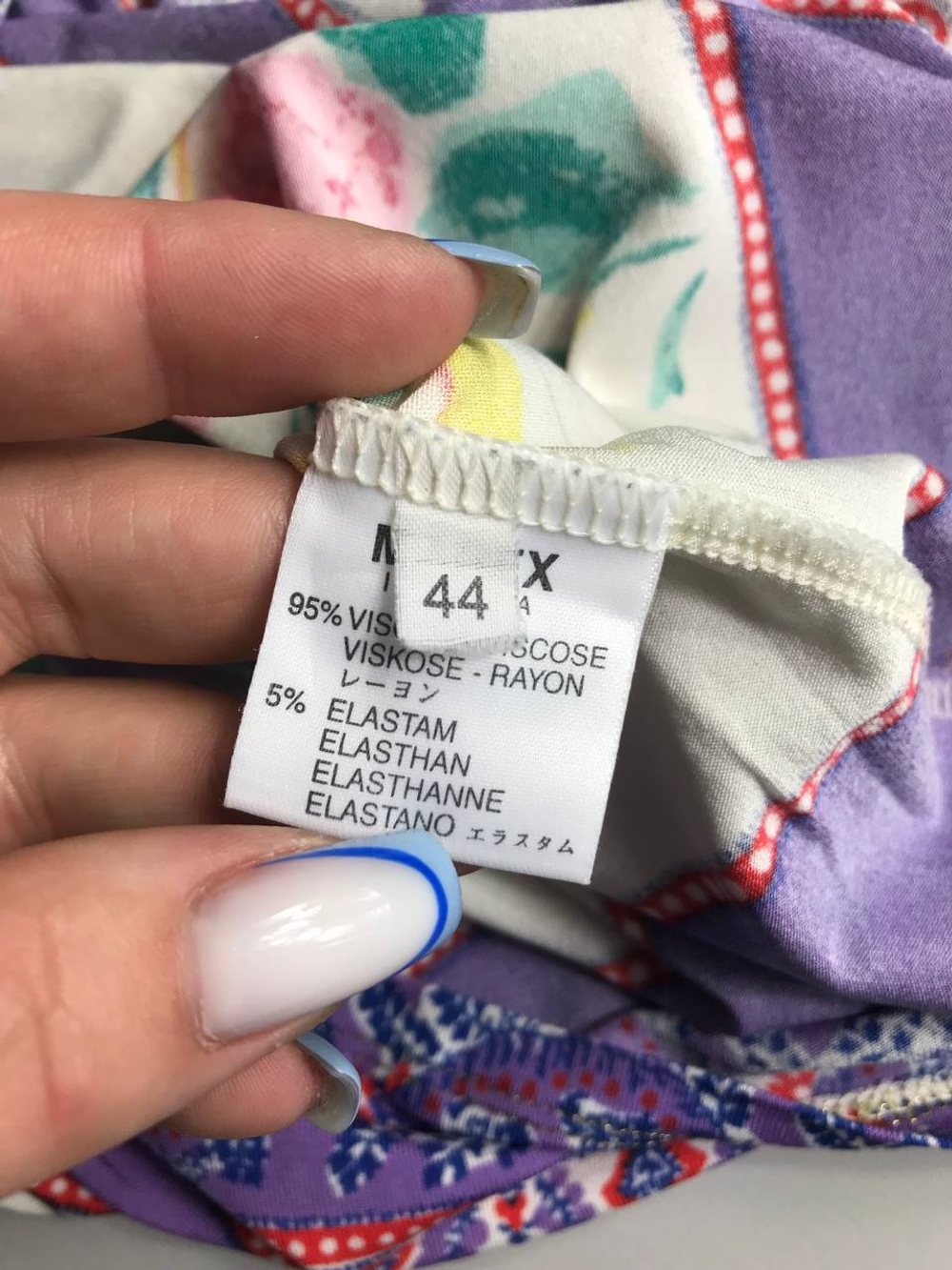 Топ Angelo Marani с красивыми цветами, визуально 44 размер