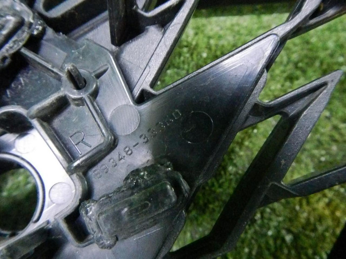 Решетка радиатора Lexus ES 7 (2018-2021) F-sport