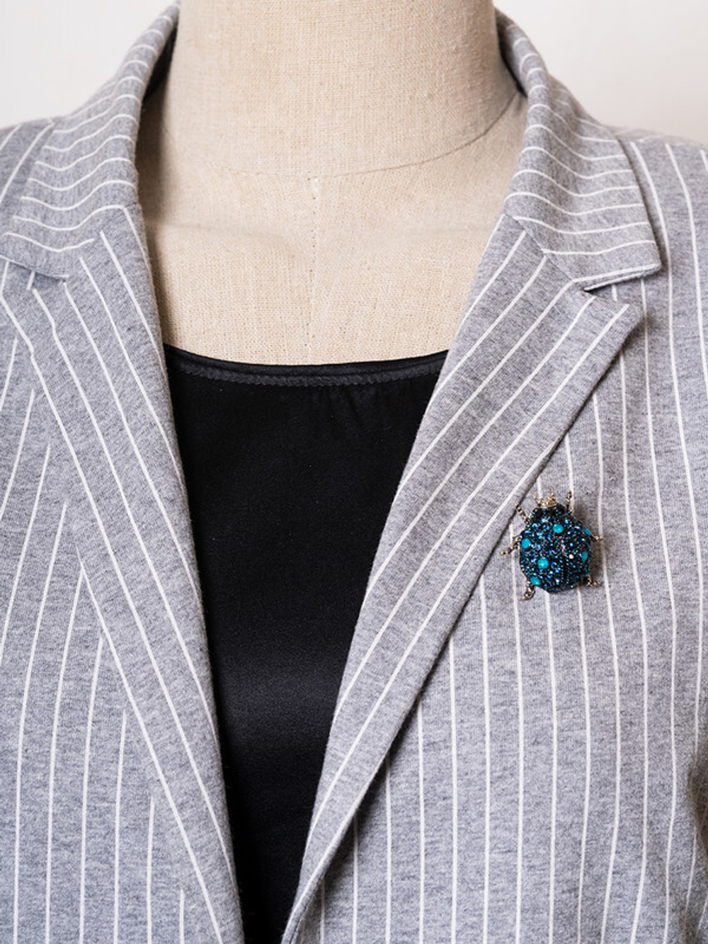 30061280 Брошь Chance