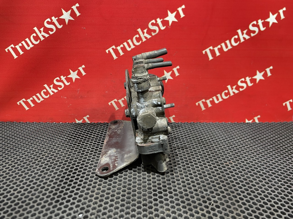 Кран уровня пола главный