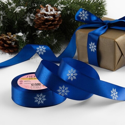 Атласная лента новогодняя 25 мм