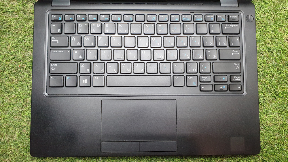 Ноутбук Dell i5-8/8Gb/Latitude 5290 290-1474/Windows 10