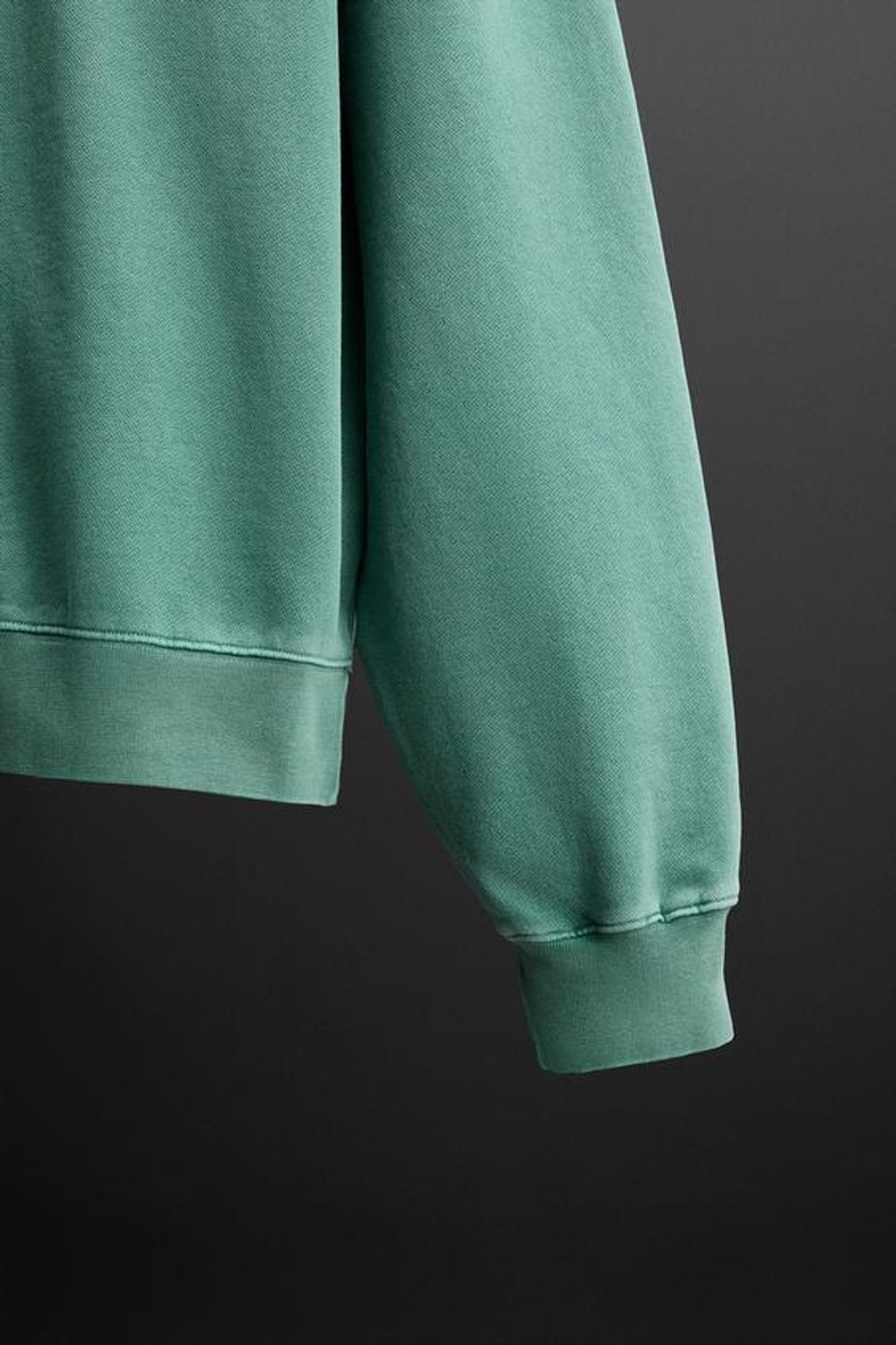 ZARA ТОЛСТОВКА С КРУГЛЫМ ВЫРЕЗОМ И ПРИНТОМ, БИРЮЗОВЫЙ