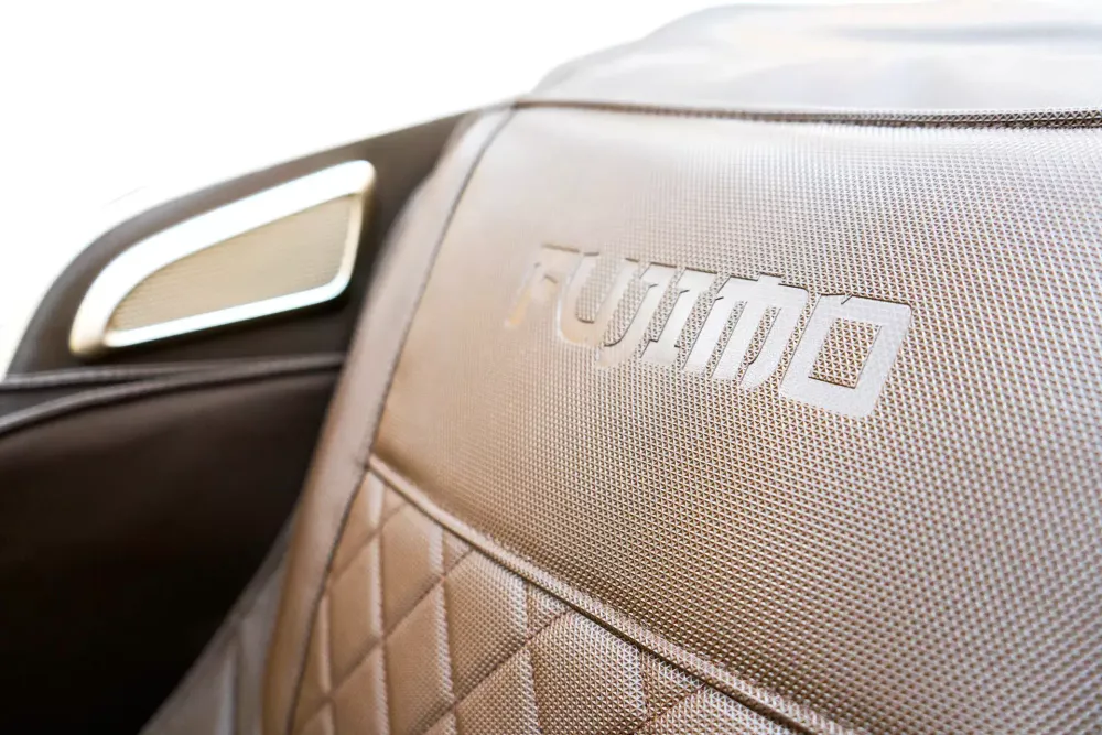 Массажное кресло FUJIMO OPTIMA F555 Шампань