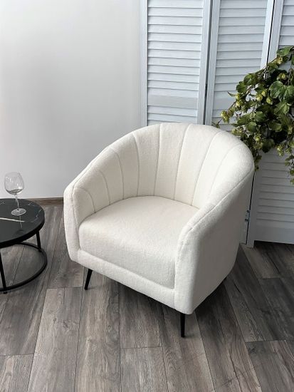 Кресло KALMAR NINI-01 Белый, teddy / черный каркас