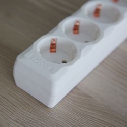 S-GSU5-1.5 WHITE Cетевой фильтр серии Universal. 1.5м Пвс 3x0.75. 5 гнезд. с-з. 10А. Защита от перенапряжения. короткого замыкания. TM Uniel.