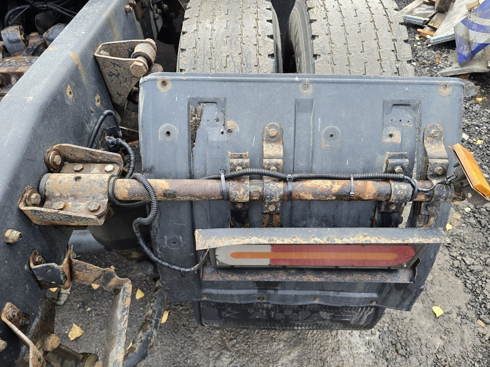 Кронштейн крыла задний правый