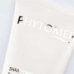 Шампунь с морскими ингредиентами PHYTOMER Well-being Sensation Shampoo With Naturally Sourced Ingridients