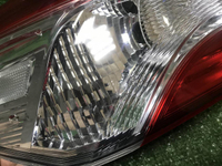 Фонарь левый внеш. Toyota Camry xv70 17-нв галоген