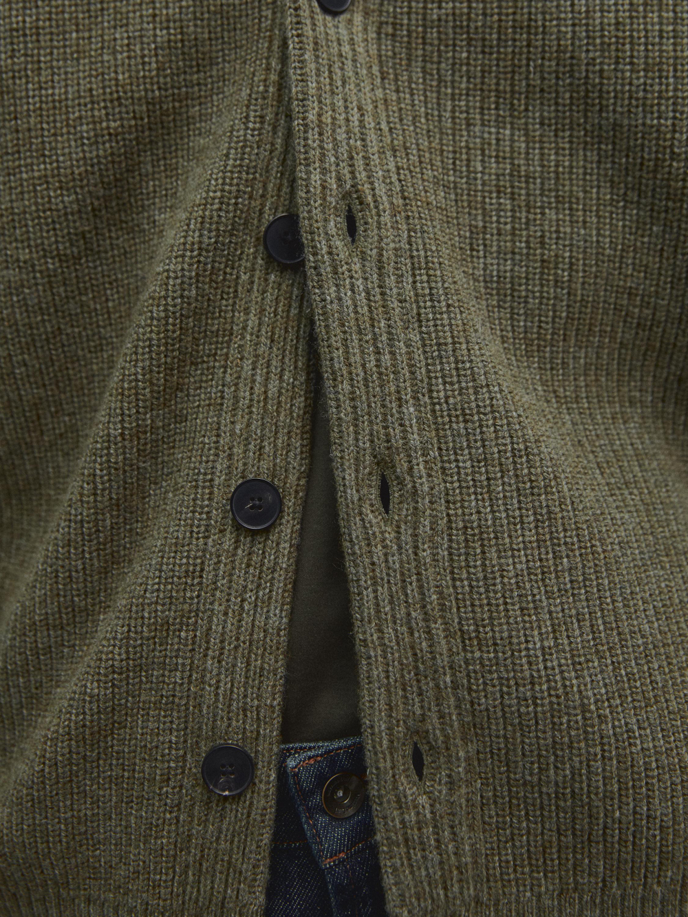 Massimo Dutti Вязаный кардиган с V-образным вырезом, зеленый