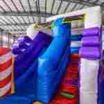 Коммерческий надувной батут «Веселый домик»,  6*5*4 м