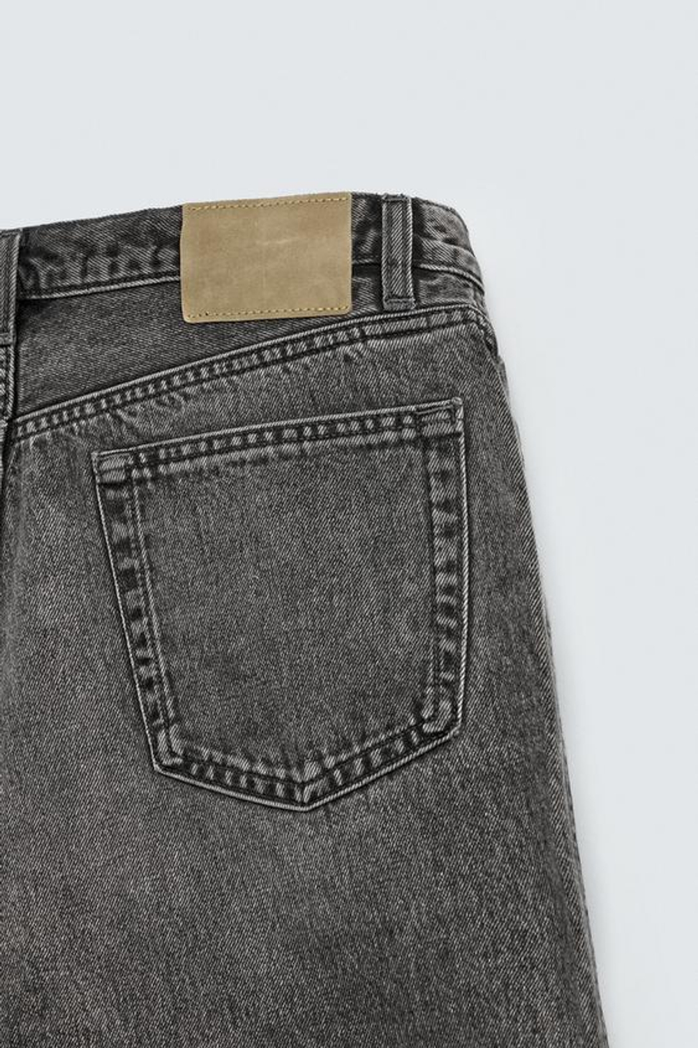 ZARA ДЖИНСОВЫЕ БЕРМУДЫ STRAIGHT FIT, МЯГКИЙ СЕРЫЙ