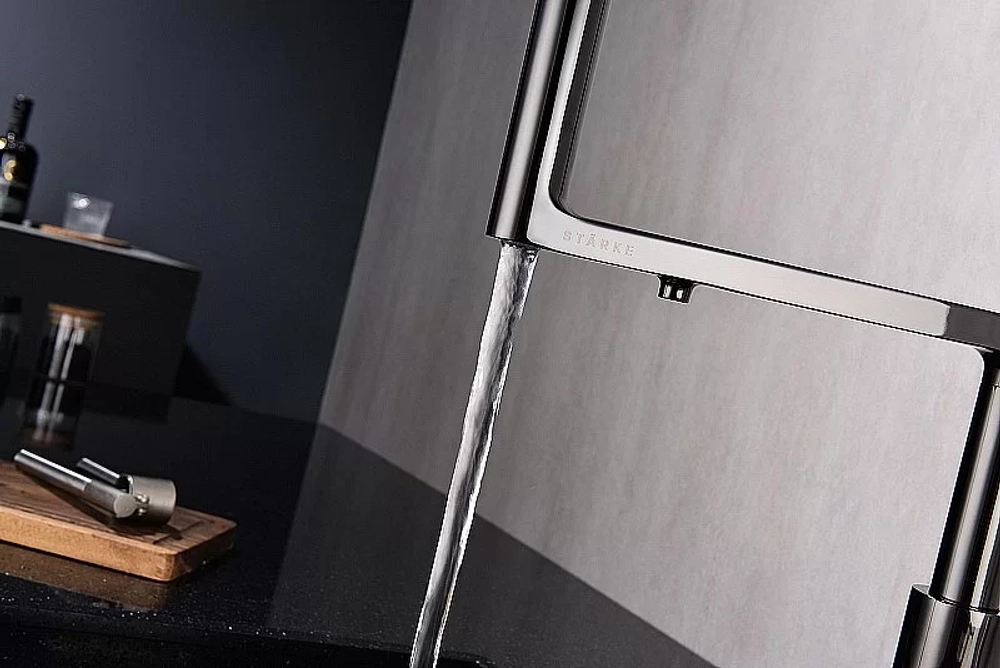 Смеситель для кухни Paulmark Tornado To213402-GB черный глянцевый