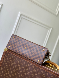 Louis Vuitton Riverside