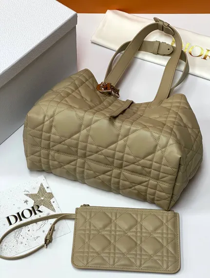 Сумка Dior Toujours, бежевый