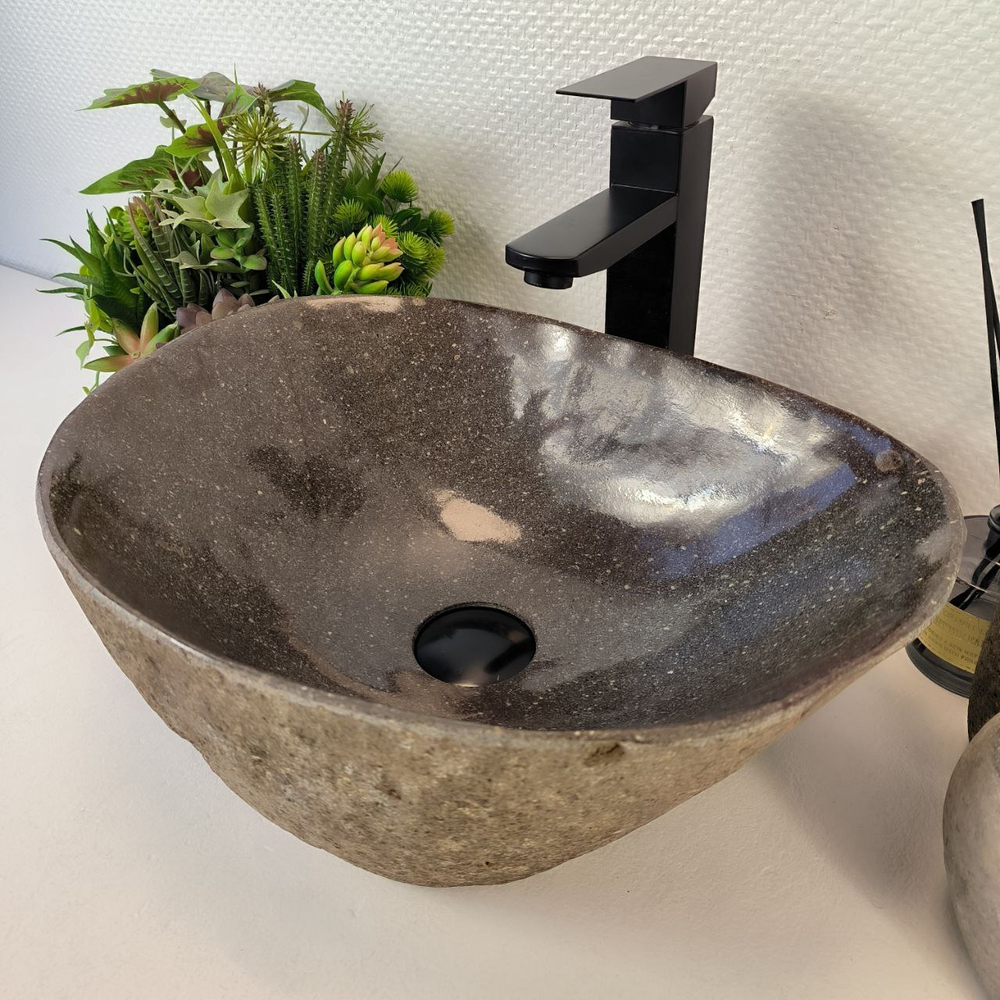 Раковина из речного камня RS-85362  44*33*15 0861