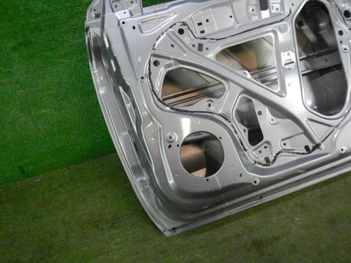 Дверь передняя правая Suzuki Vitara 2 (2014-н.в.)